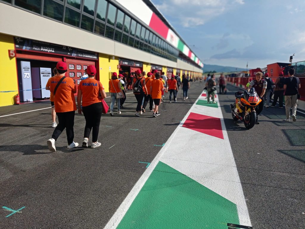 #KissMugello Pit Lane Solidale al Circuito